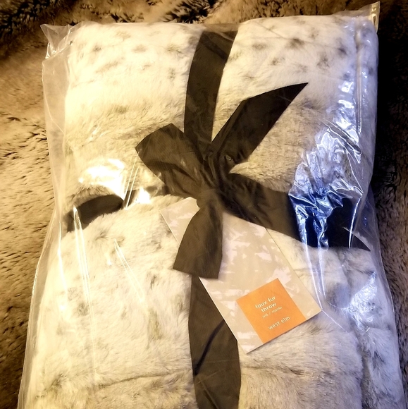 West Elm Other - West Elm Faux Fur Trow